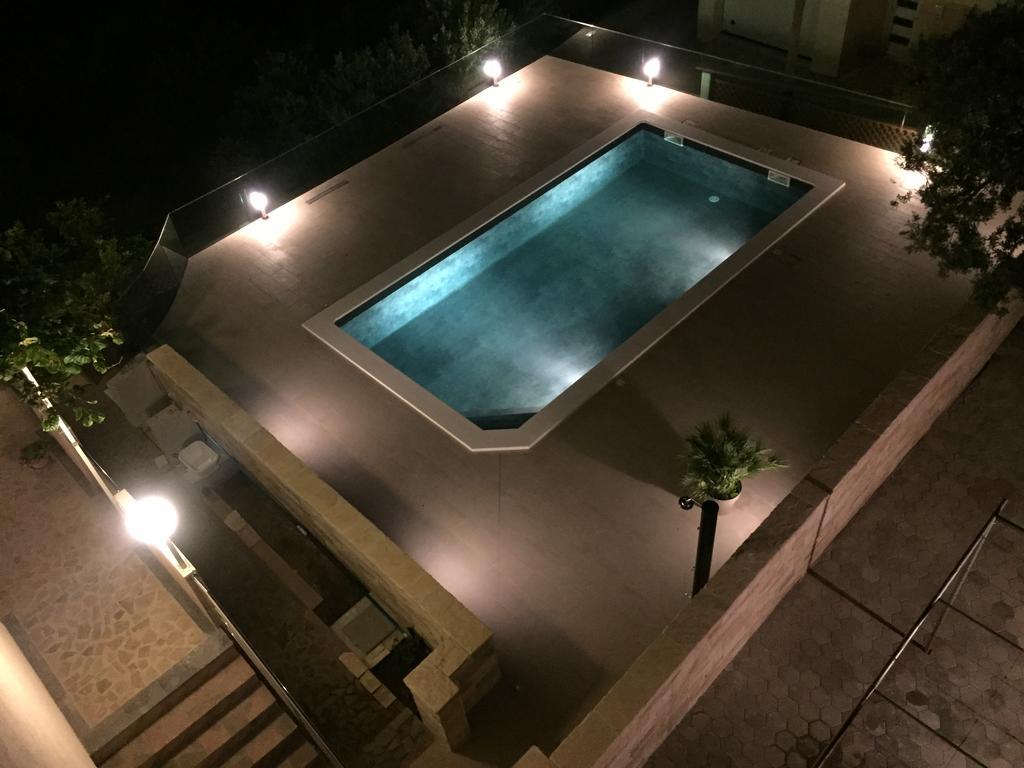 פרימוסטן Apartments Martina מראה חיצוני תמונה