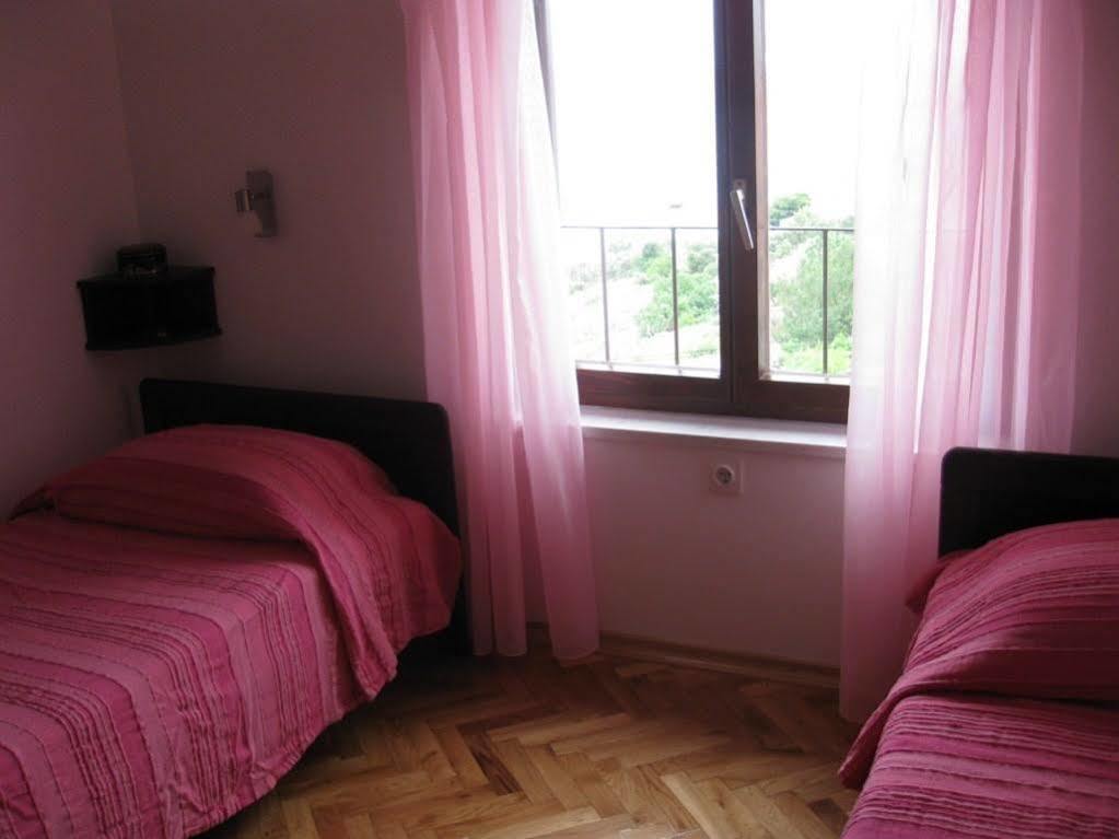 פרימוסטן Apartments Martina מראה חיצוני תמונה